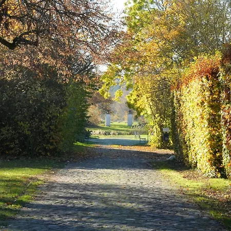 Herrenhaus Linker Seitenfluegel Ii - Boldevitzer Ruegenkaten Apartment
